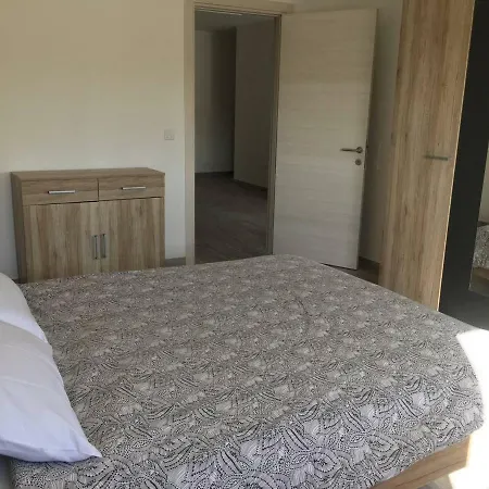 Modern Double Bedroom In Apartment Zurrieq