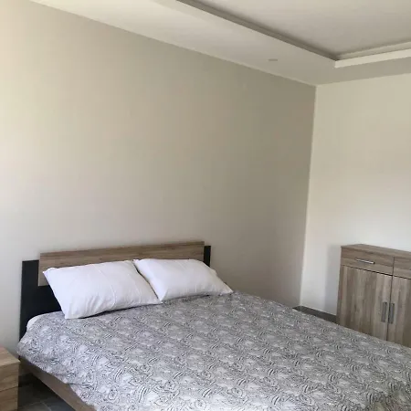 Modern Double Bedroom In Apartment Zurrieq